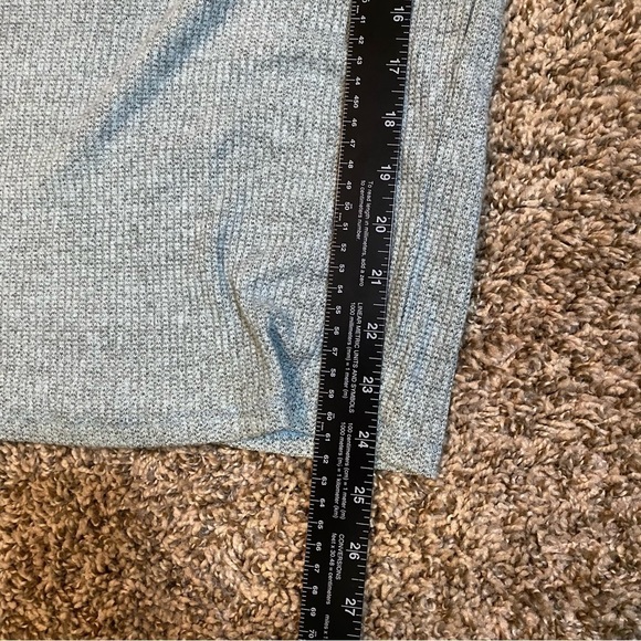 NWT Anthropologie Gray Wide Off Shoulder Sweater Sz Large Lightweight - Picture 7 of 11